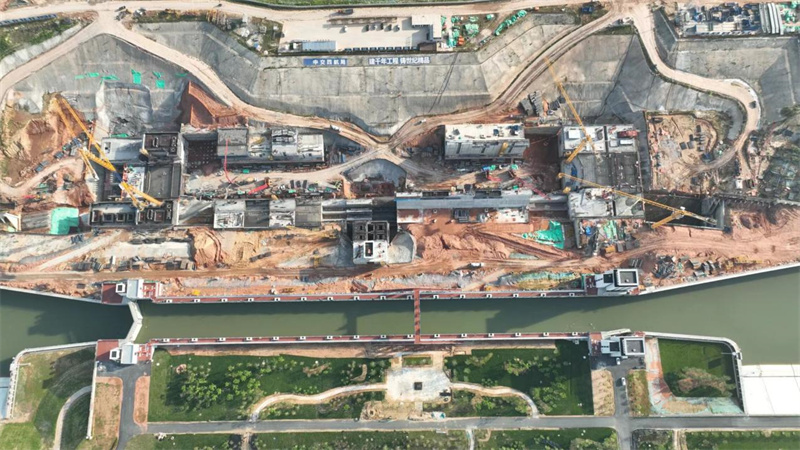 引江济淮蜀山复线船闸现场航拍图。刘铨旭摄