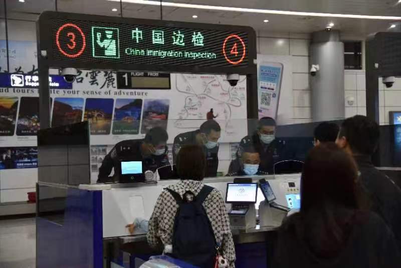 黄山边检站保障黄山往返泰国曼谷客运航线首航