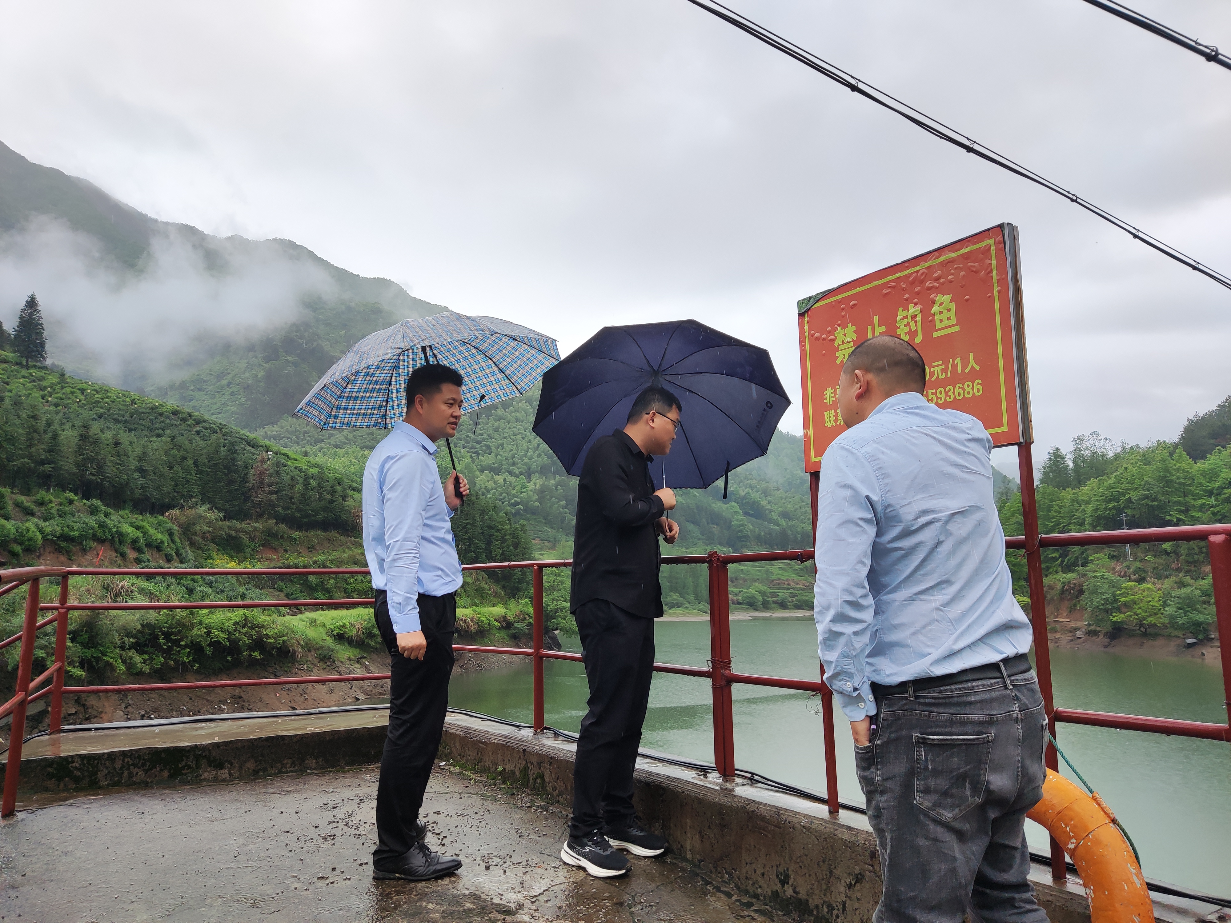 黟县碧阳镇未雨绸缪筑堤坝