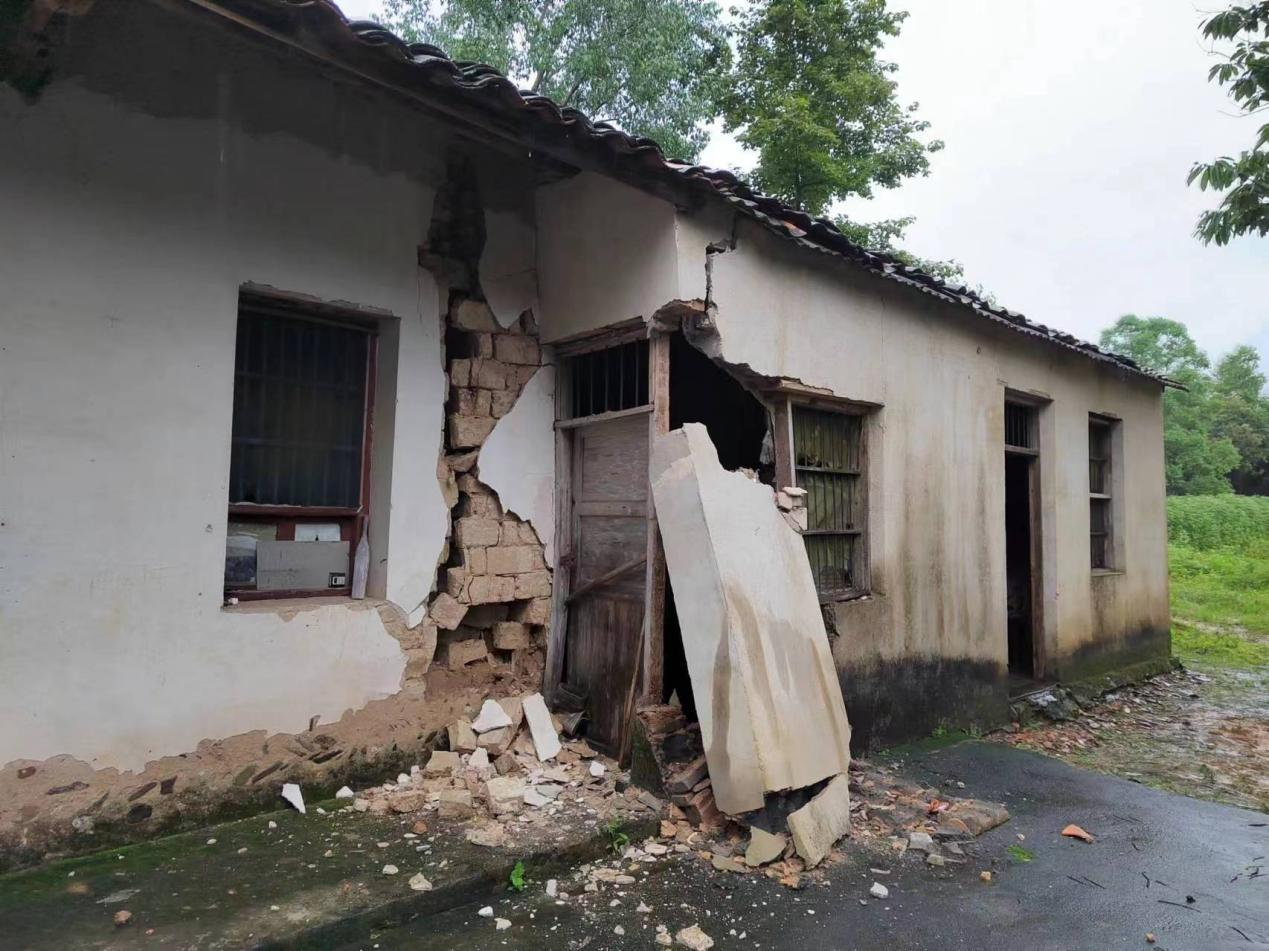 黟县碧阳镇成功避险一处房屋倒塌灾害