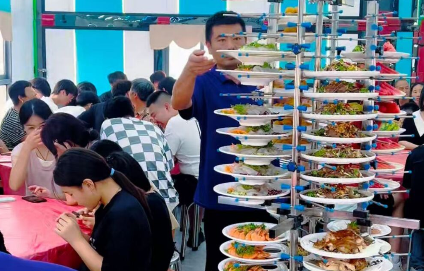 泗县：乡厨微信群搭起 “互助桥”