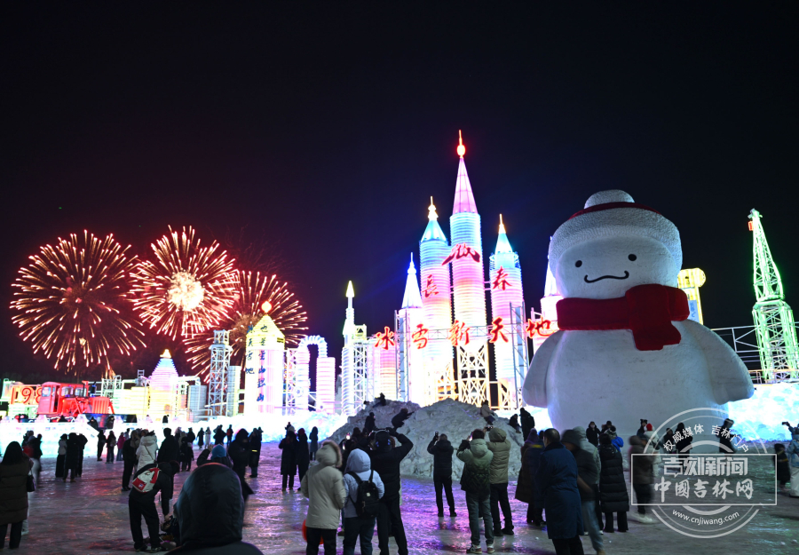 冰雪微笑曲线｜中国冰雪版图，何以熠熠生辉？