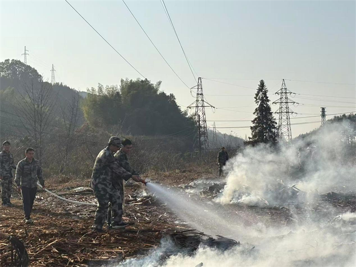 祁门金字牌镇：筑牢森林安全防火墙