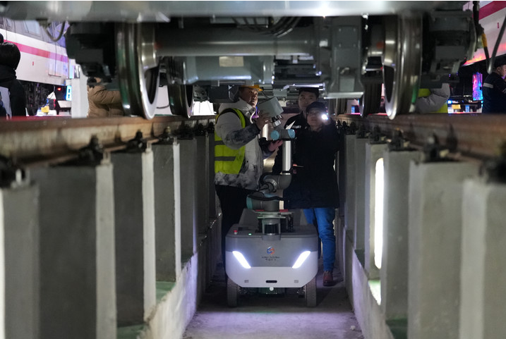 新春走基层·走笔|凌晨上岗！跟着具身智能探“未来”