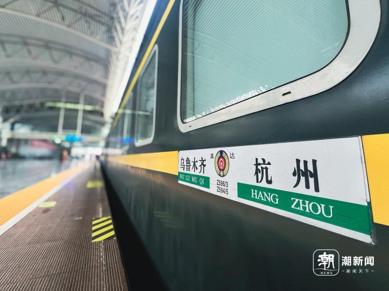 新春走基层｜43小时42分，杭州向西3905公里，绿皮火车上归心似箭的人们
