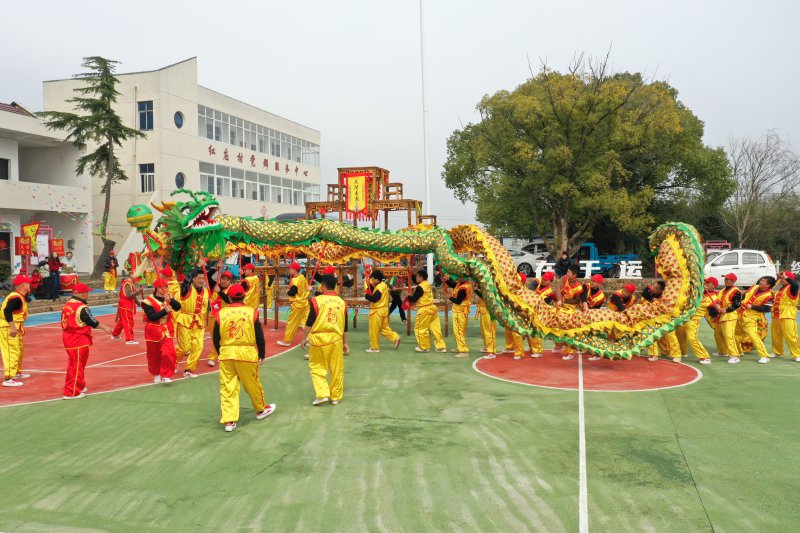 “天河老龙”舞出红色记忆与金色希望