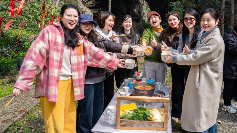 安庆市物业行业女职工欢庆“三八”国际妇女节
