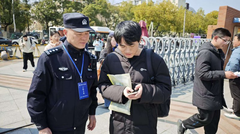 公考途中手机遗失 民警暖心找回获谢