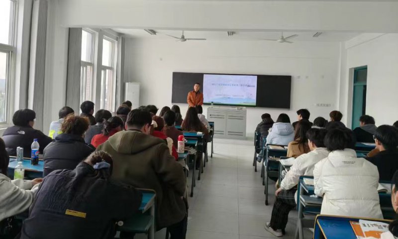 皖南烟叶公司“烟草产业发展意向订单班”开课