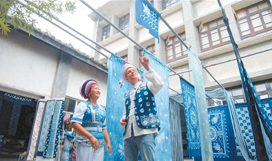 “共同团结奋斗、共同繁荣发展”（两会·读懂中国）