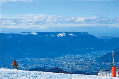 “中国滑雪市场正逐步形成具有自身特色的发展模式”