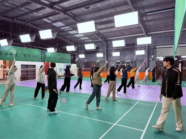 休宁：青春“羽”你同行 热血绽放新春