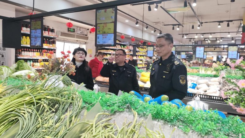 固镇县刘集镇严查“生鲜灯”