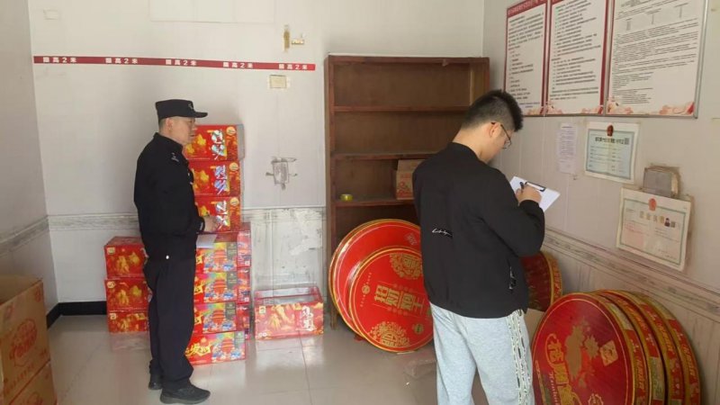 寿县双庙集镇开展清明节前烟花爆竹专项检查