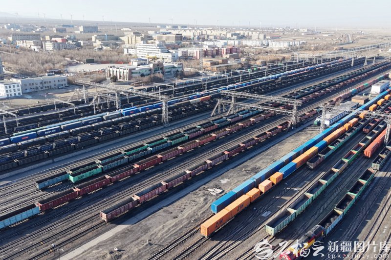 实干启新程｜客货两旺动能足，新疆各大口岸活力迸发