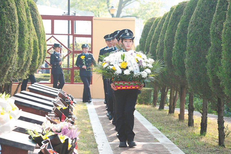 祭奠英烈 铭记初心