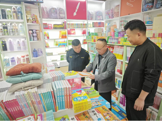 华佗镇开展扫黄打非专项执法检查全力净化文化市场环境165