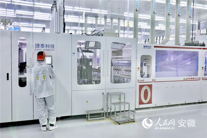 滁州捷泰新能源科技有限公司生产车间。人民网记者 周坤摄