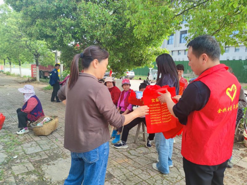 怀宁金拱镇：下沉一线办实事 文明创建惠民生