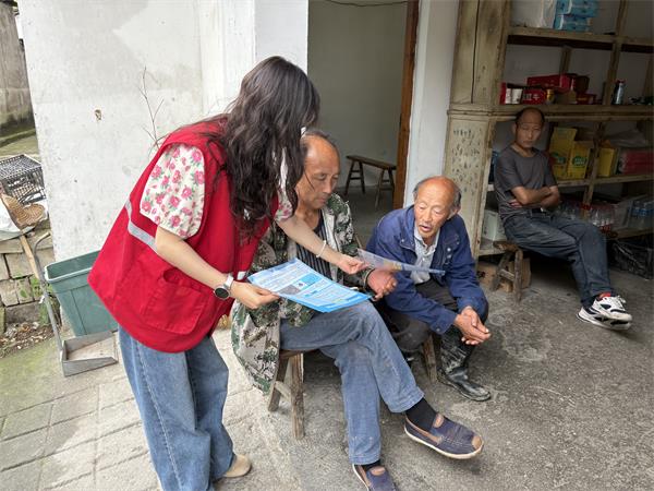 休宁白际乡：宣讲惠民养老政策 情暖乡村守护夕阳