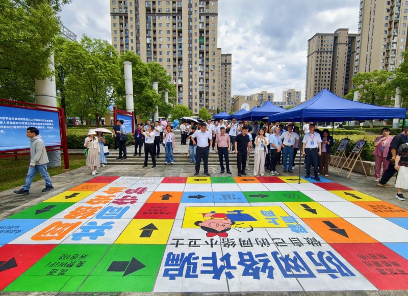 E法同行 | “线上线下”护成长 法治始终“在场”