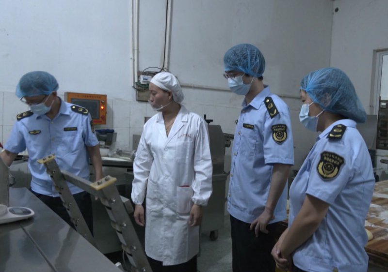 歙县市场监管局：聚焦民生实事 筑牢食安防线
