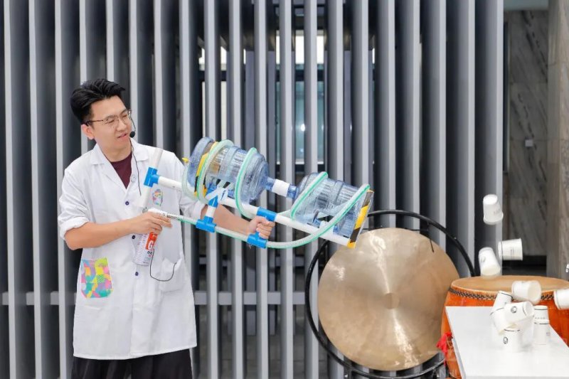 https://mc-public-hyyp.ahnews.com.cn/17316370788166.jpeg