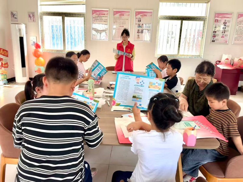 长丰左店镇：七彩夏日伴成长 护苗行动正当时