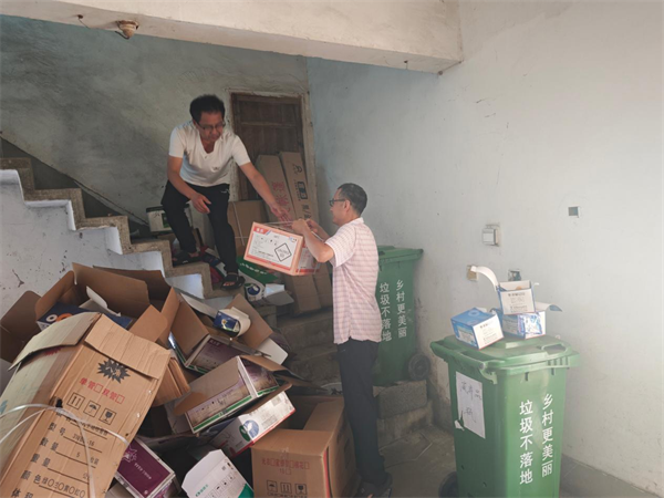 黄山杨村乡转移危化农资筑牢防线