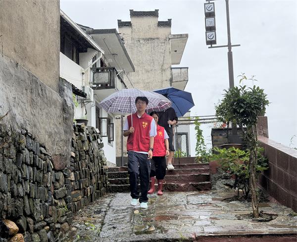 歙县渔梁社区：闻“风”而动  硬核守防