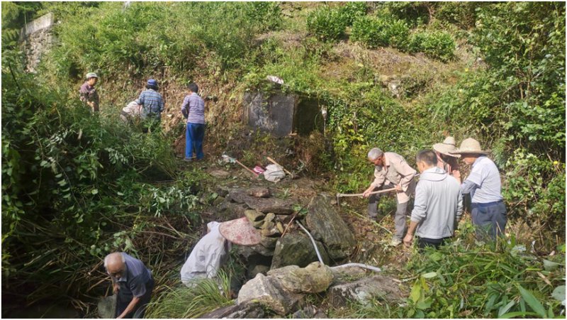 歙县长陔乡：不等不靠修便民山路 同心同向建和美乡村