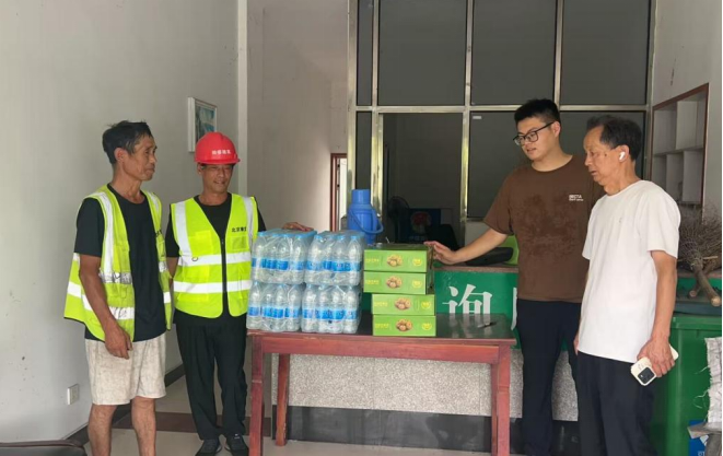 旌德孙村镇：政企携手送清凉 情系一线沁人心